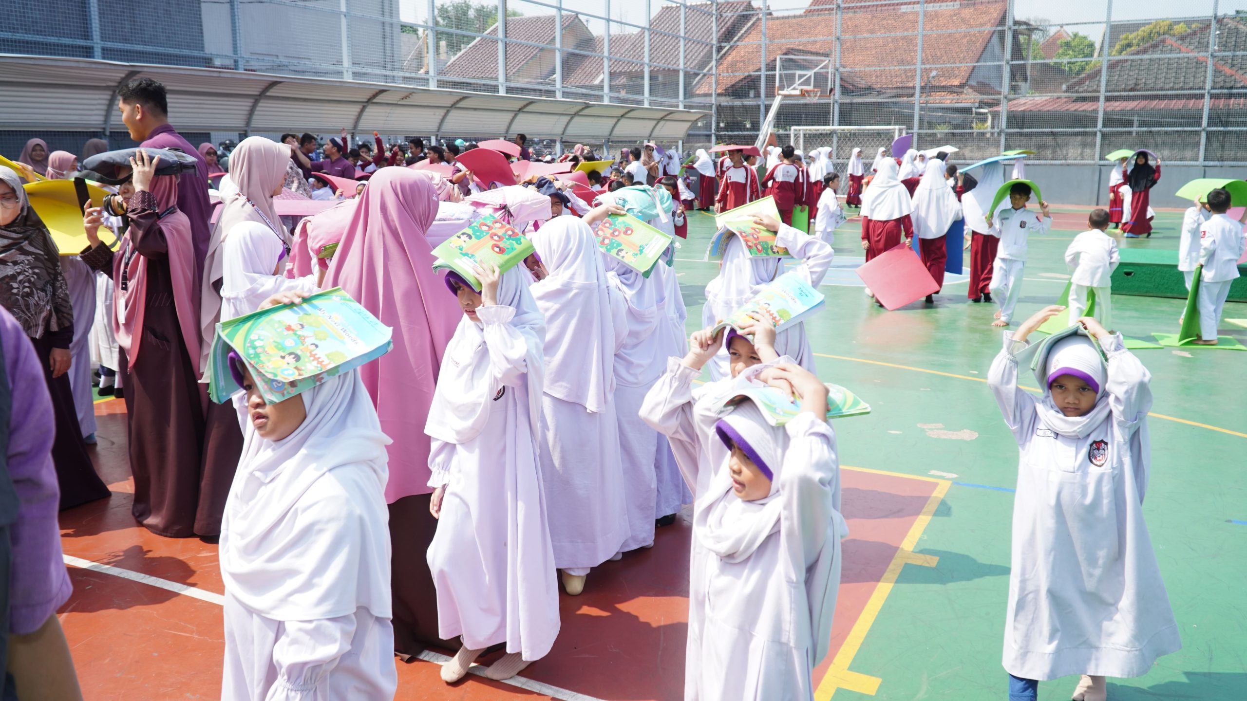 SIT Insantama Bogor Gelar Simulasi Mitigasi Gempa Bumi